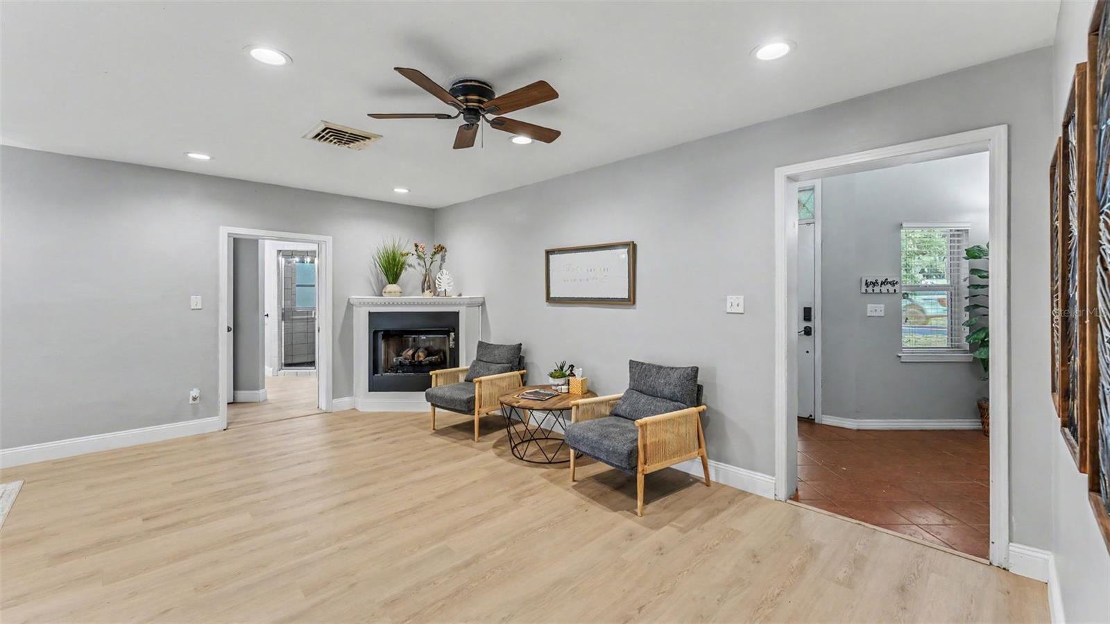 CRESCENT PARK - Residential