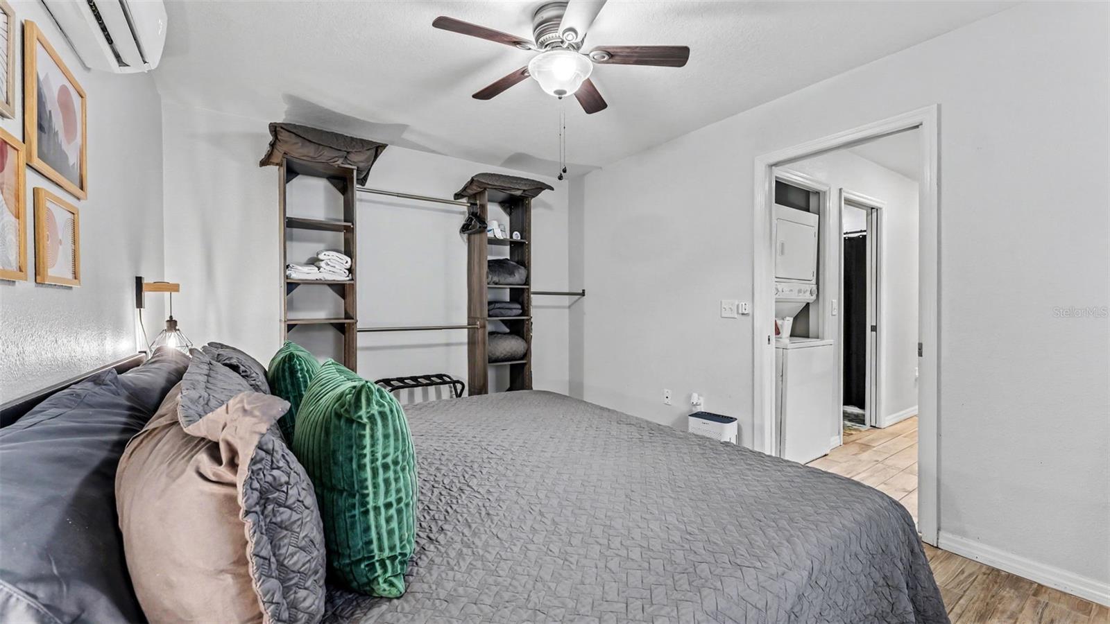 CRESCENT PARK - Residential