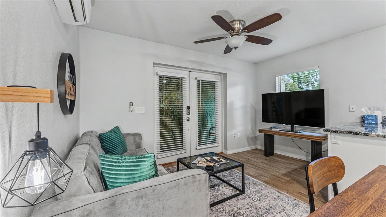 CRESCENT PARK - Residential