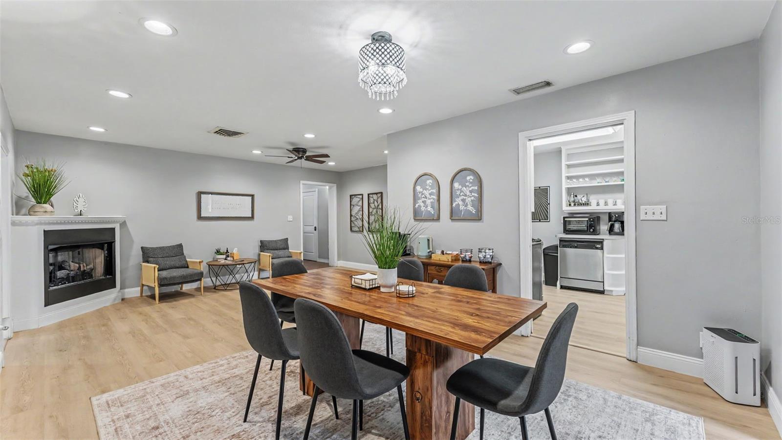 CRESCENT PARK - Residential