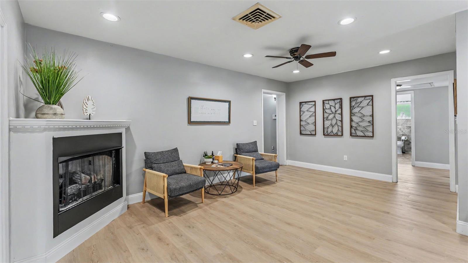CRESCENT PARK - Residential