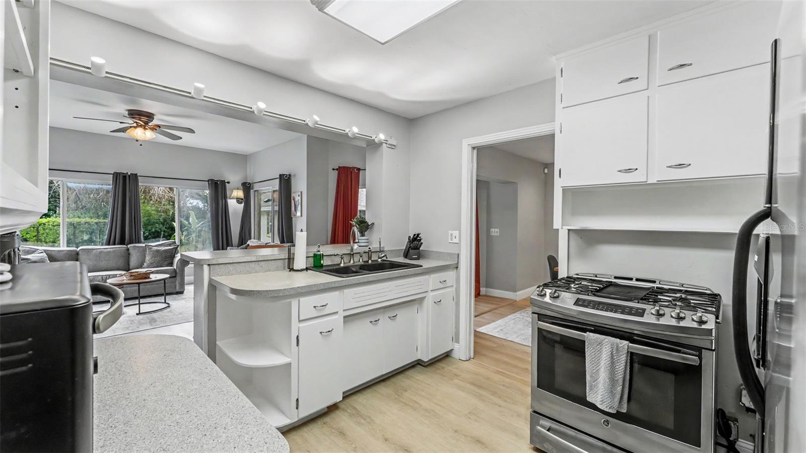 CRESCENT PARK - Residential