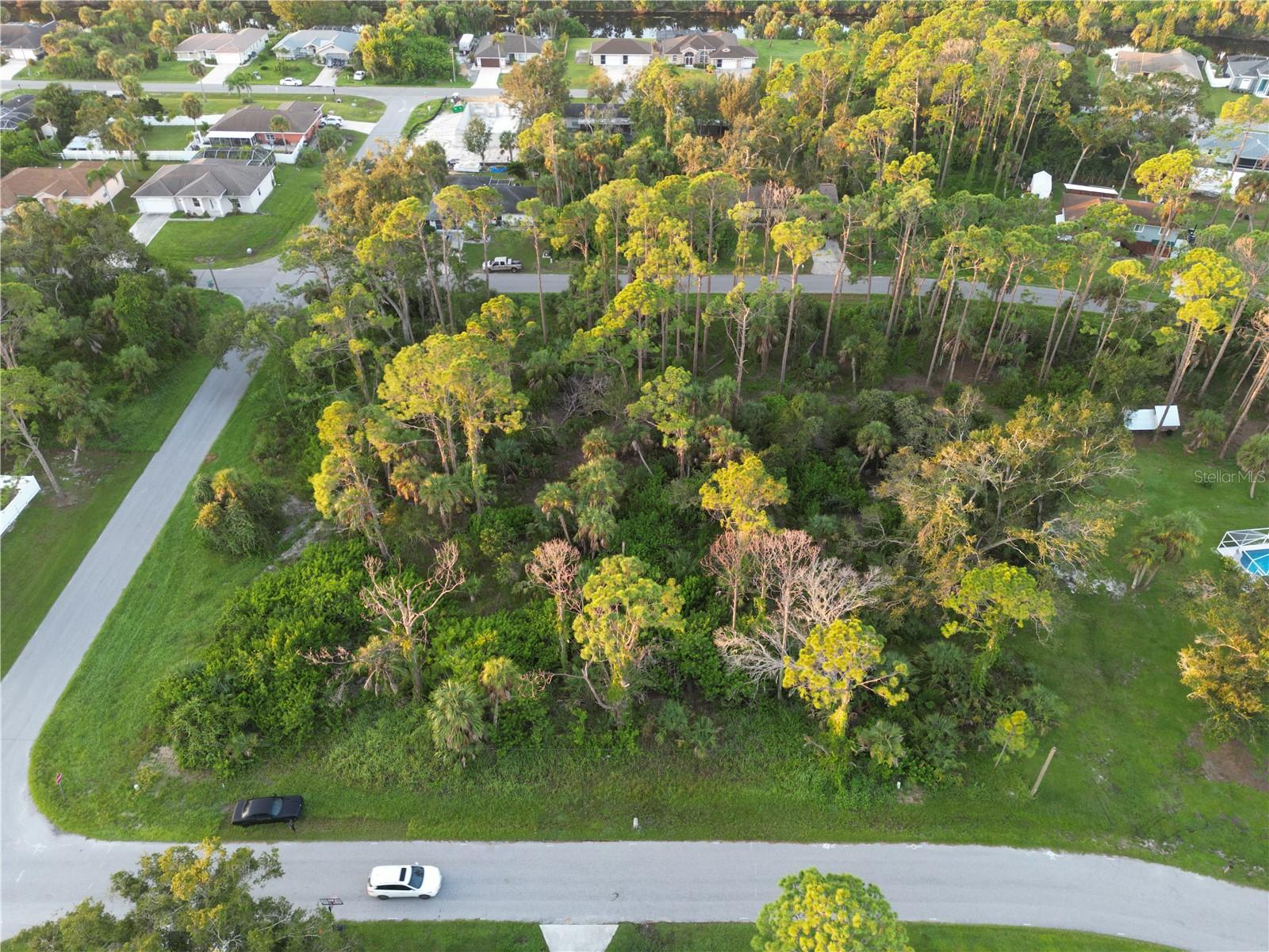 PORT CHARLOTTE SUB 02 - Land