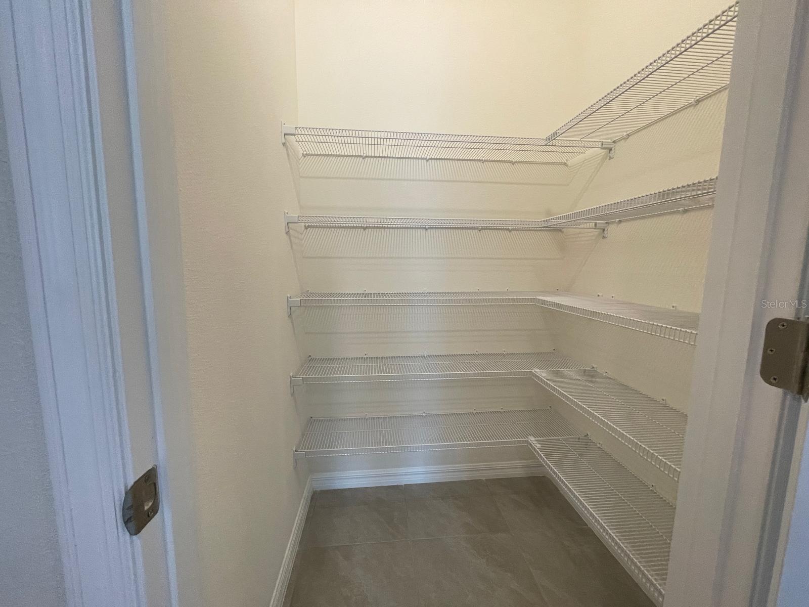 AVALON PARK WEST-NORTH PH 2 4 5 - Residential Lease