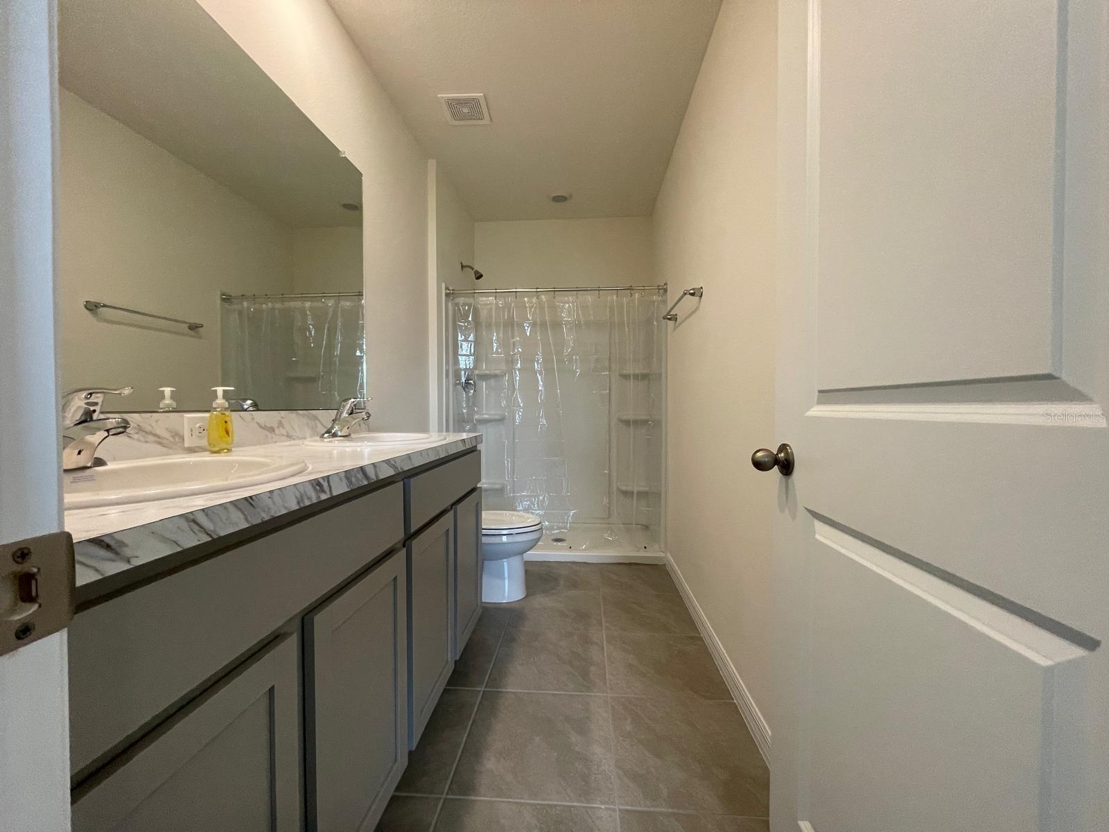 AVALON PARK WEST-NORTH PH 2 4 5 - Residential Lease