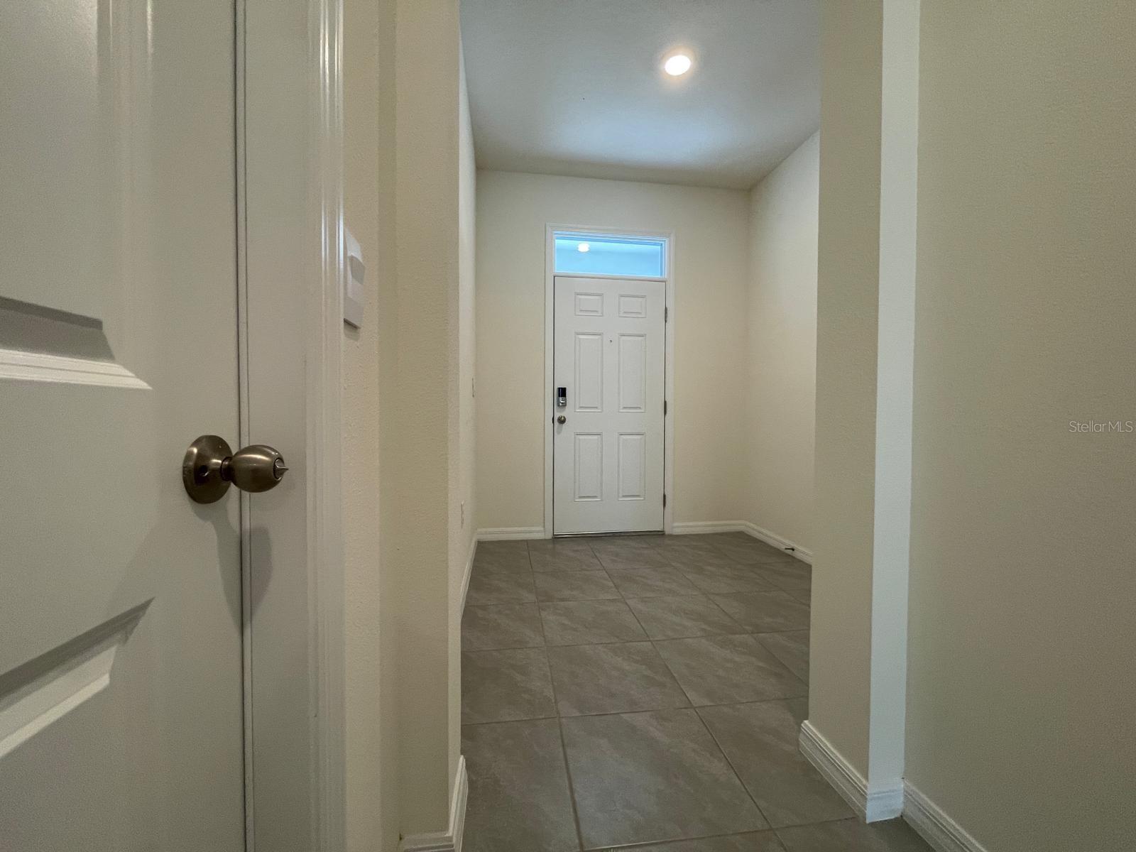 AVALON PARK WEST-NORTH PH 2 4 5 - Residential Lease