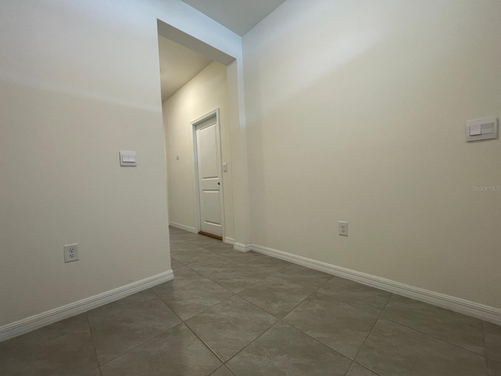 AVALON PARK WEST-NORTH PH 2 4 5 - Residential Lease