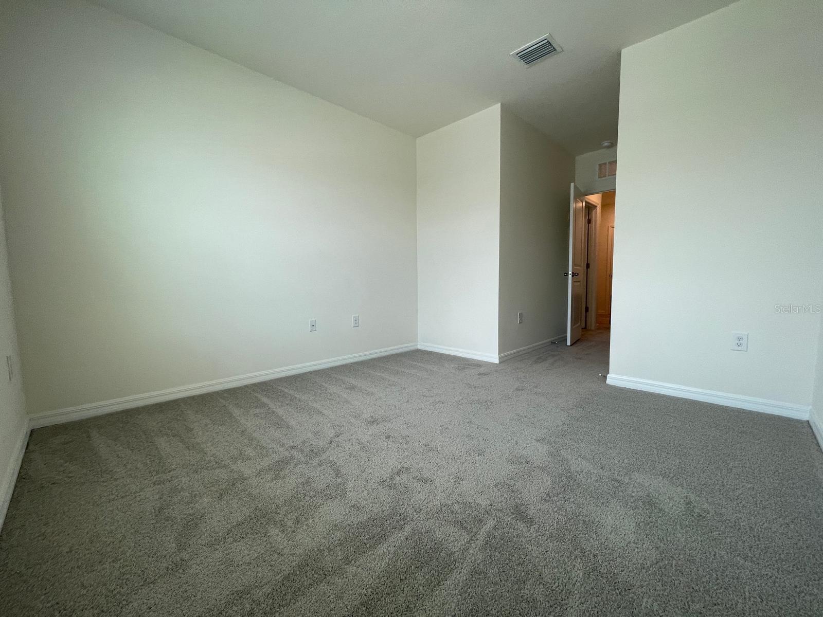 AVALON PARK WEST-NORTH PH 2 4 5 - Residential Lease