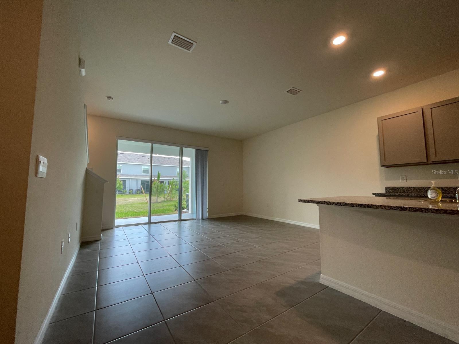 AVALON PARK WEST-NORTH PH 2 4 5 - Residential Lease