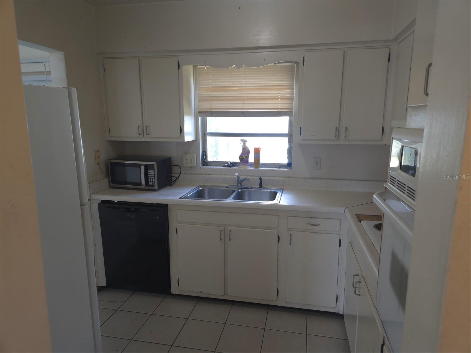 EAST BAY ESTATES - Residential