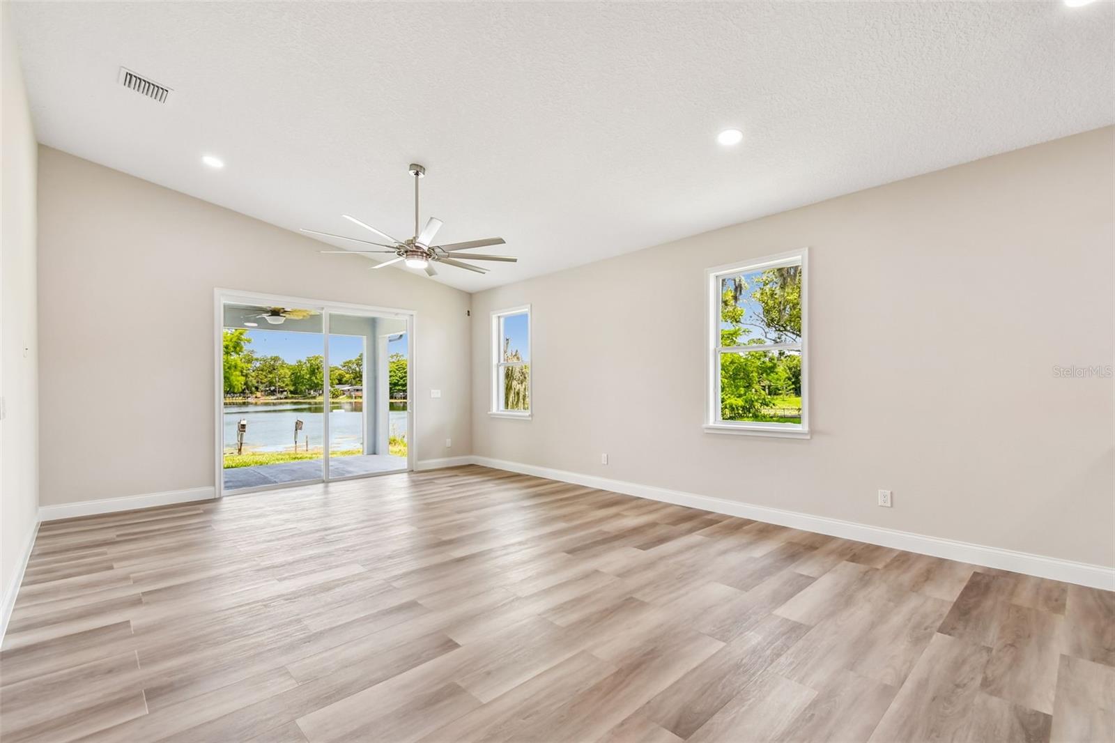 LAKE ELLEN ADD TO CASSELBERRY - Residential