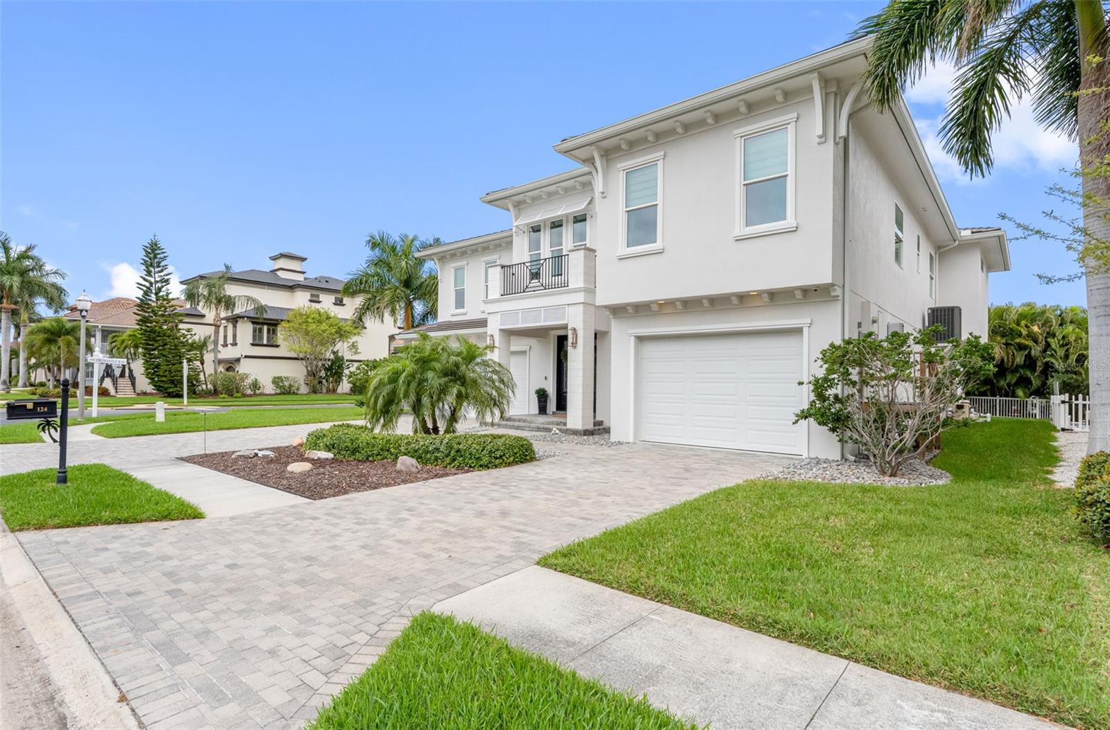 REDINGTON SHORES YACHT & TENNIS CLUB - Residential