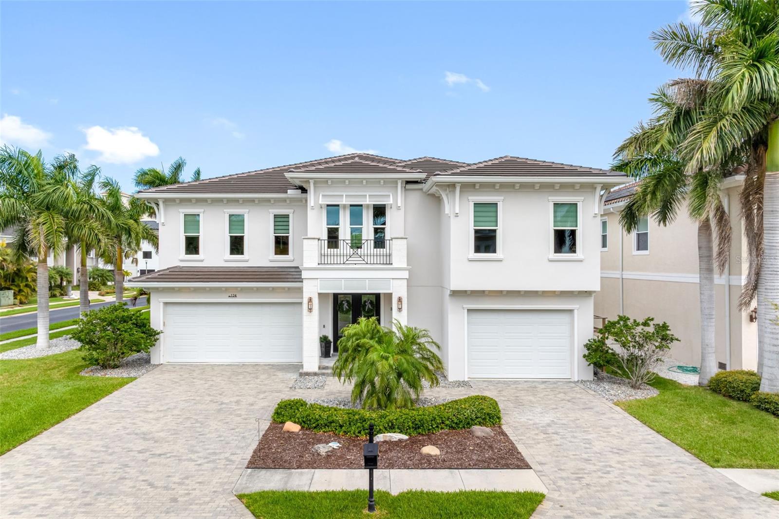 REDINGTON SHORES YACHT & TENNIS CLUB - Residential
