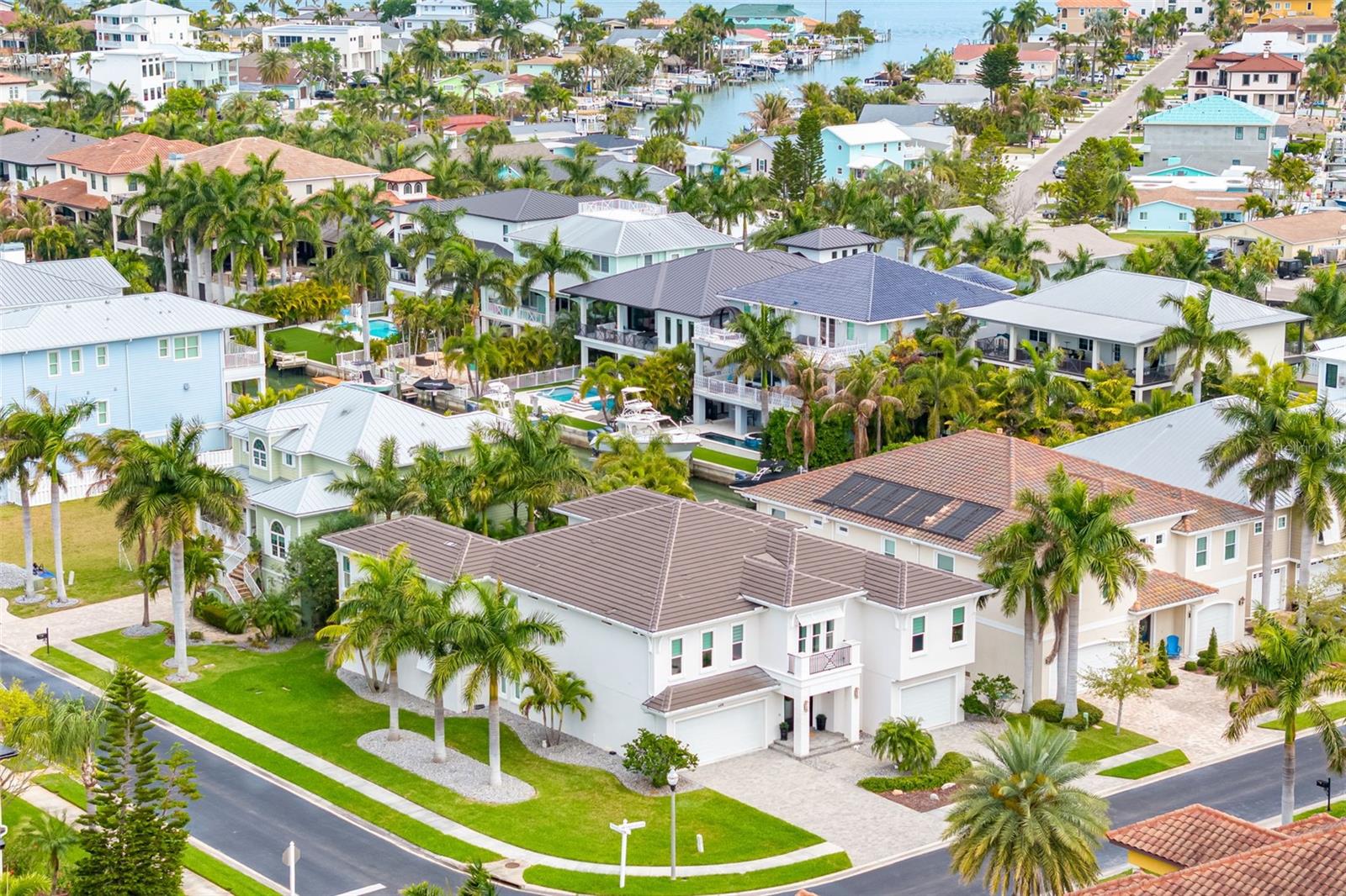 REDINGTON SHORES YACHT & TENNIS CLUB - Residential