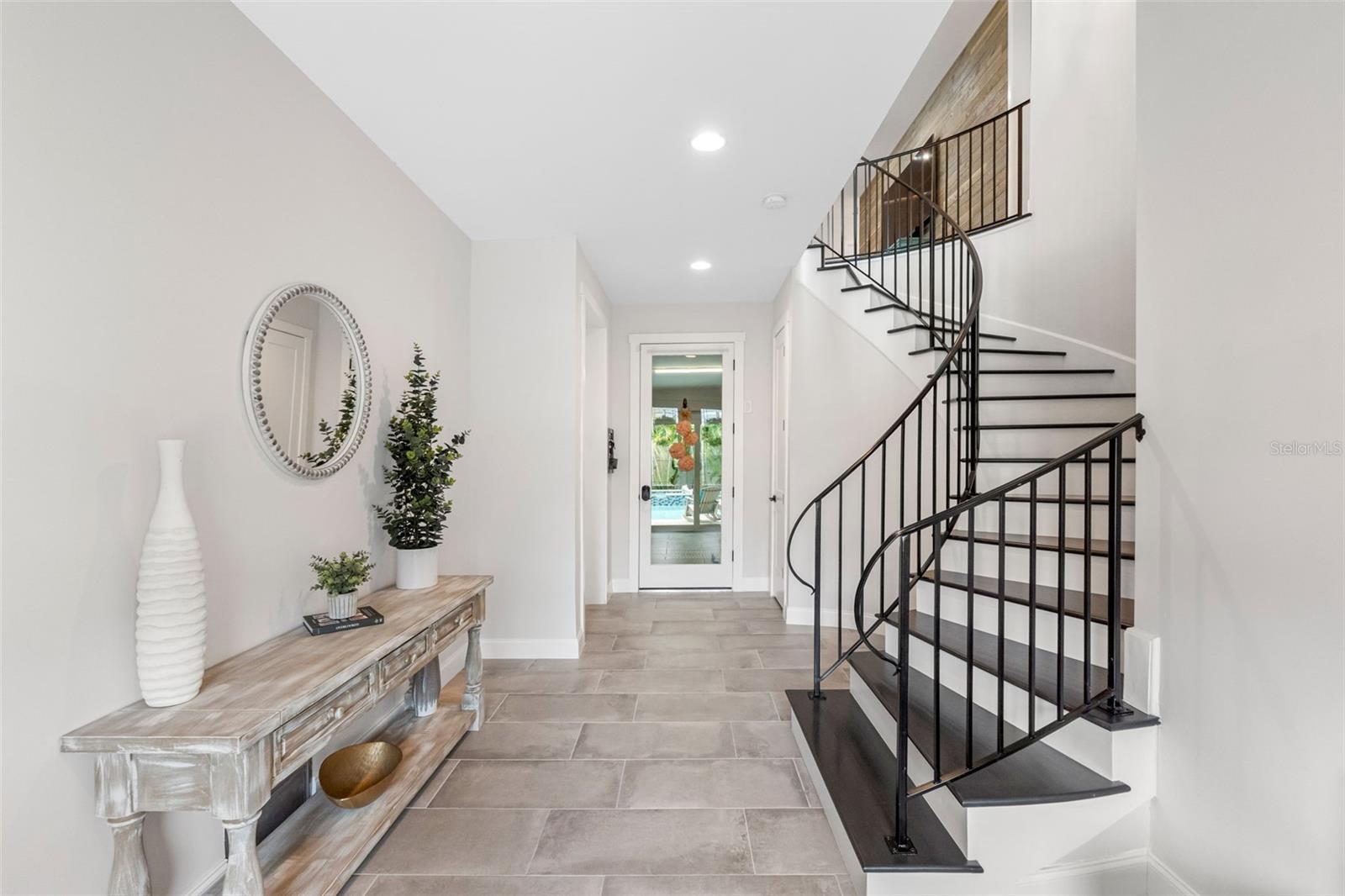 REDINGTON SHORES YACHT & TENNIS CLUB - Residential