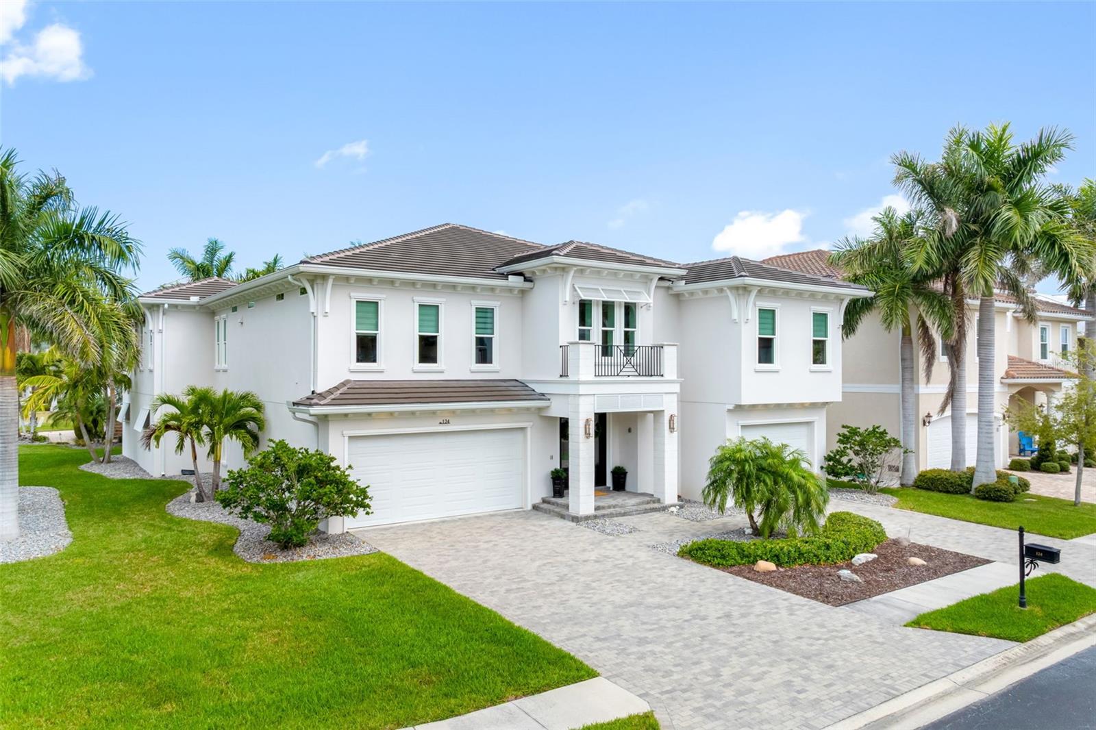 REDINGTON SHORES YACHT & TENNIS CLUB - Residential