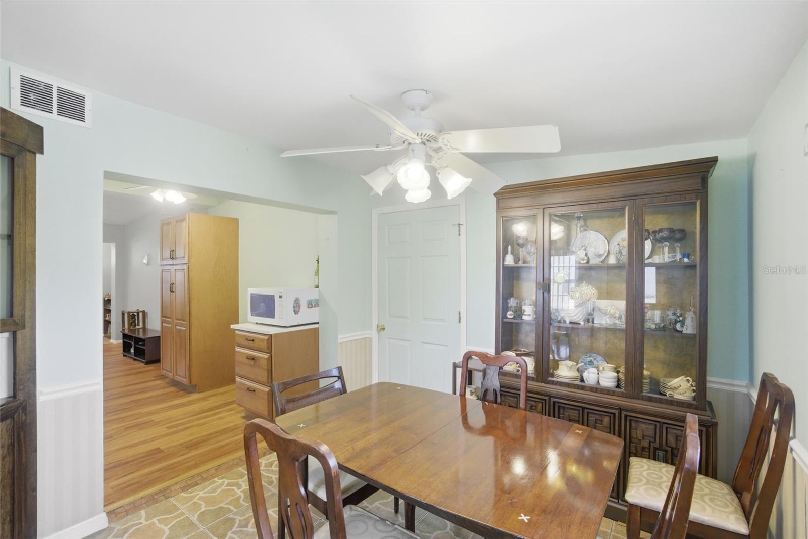 QUEENS MIRROR SOUTH 2ND REP ADD REP - Residential