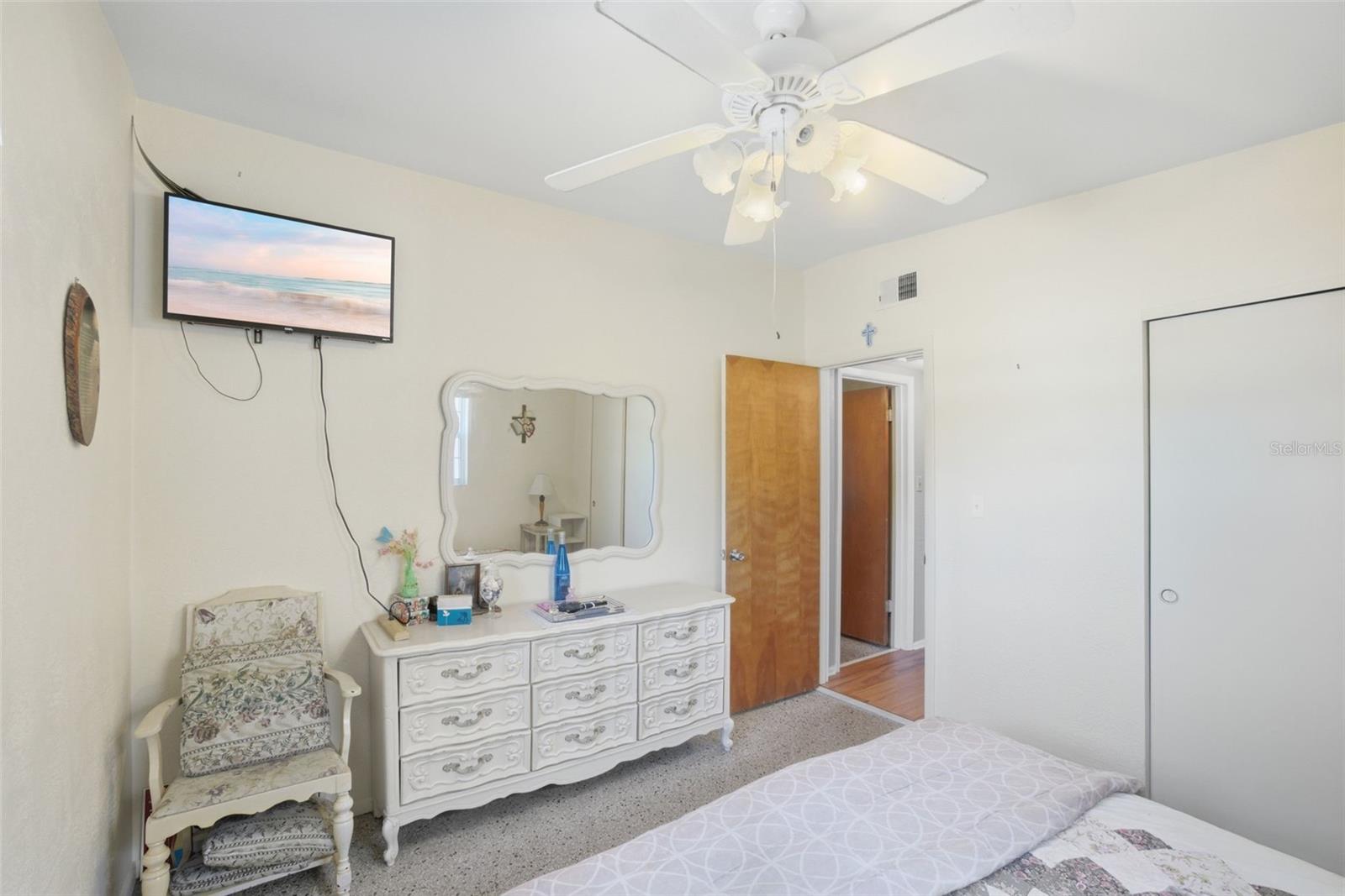QUEENS MIRROR SOUTH 2ND REP ADD REP - Residential