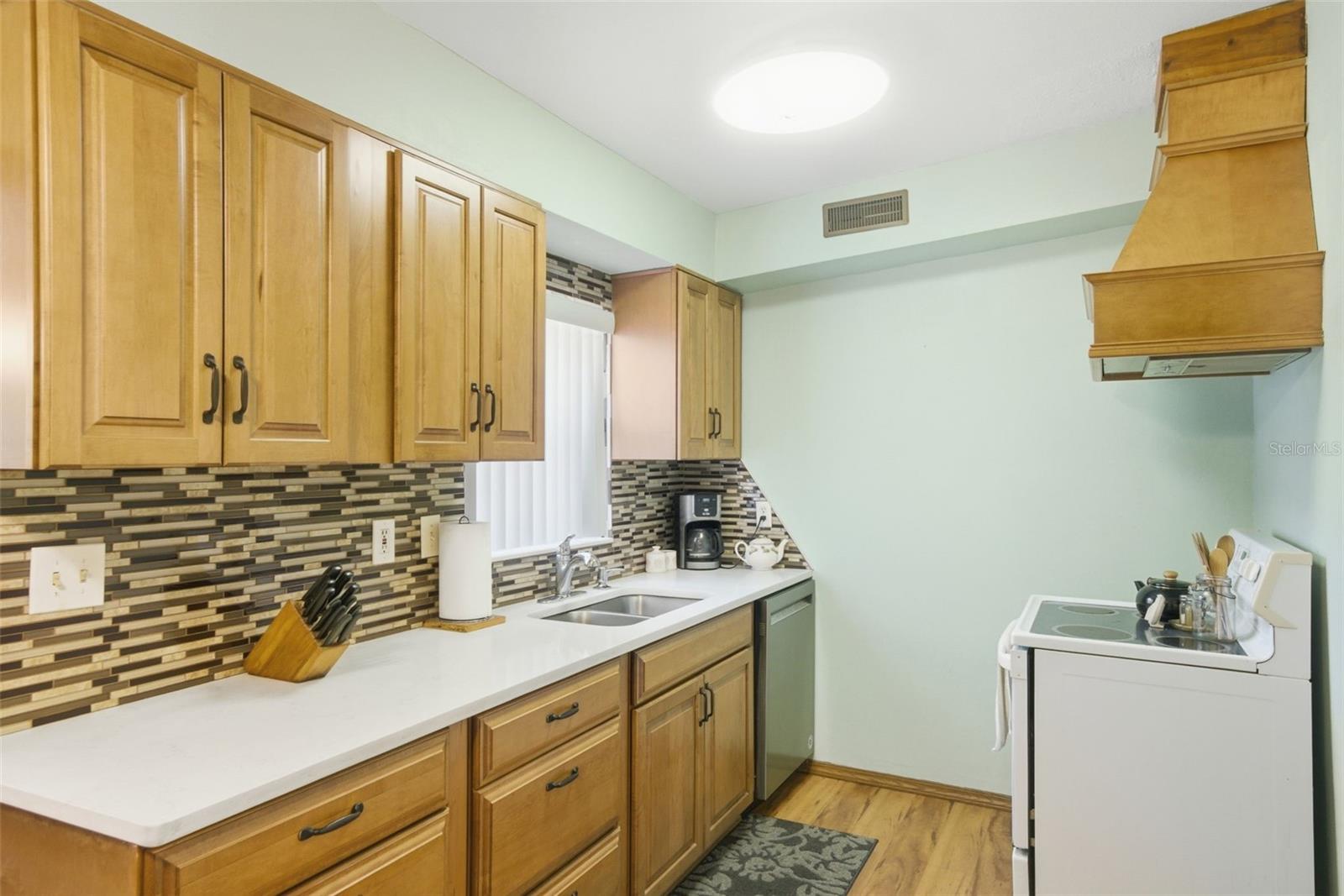 QUEENS MIRROR SOUTH 2ND REP ADD REP - Residential