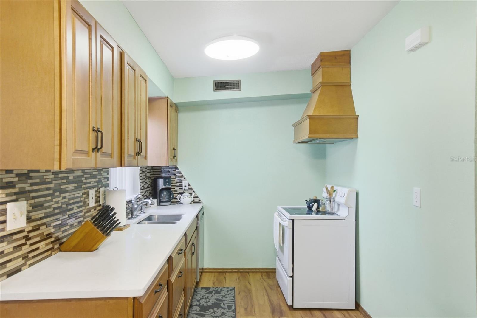 QUEENS MIRROR SOUTH 2ND REP ADD REP - Residential