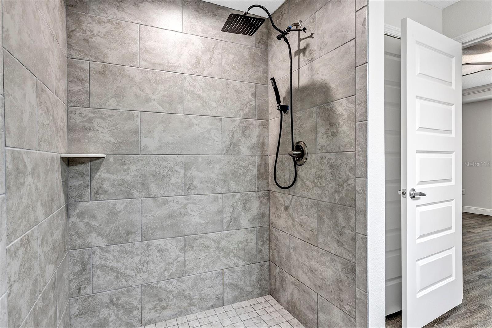 CITRUS SPGS UNIT 04 - Residential