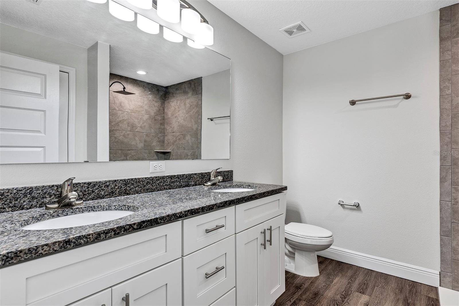 CITRUS SPGS UNIT 04 - Residential