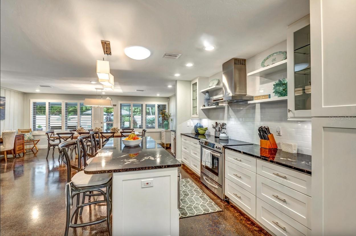 SAINT ARMANDS DIV JOHN RINGLING ESTATES - Residential