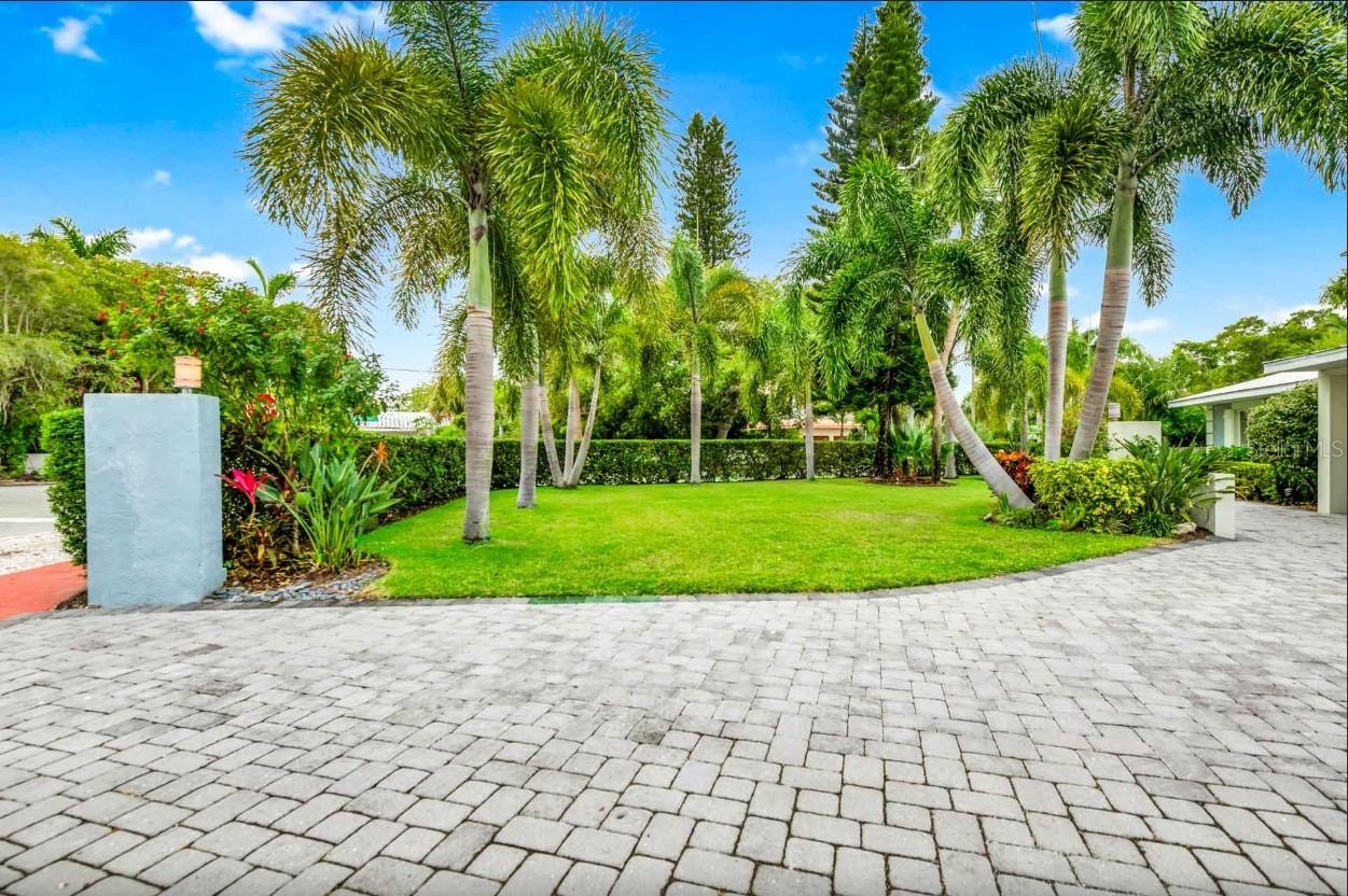 SAINT ARMANDS DIV JOHN RINGLING ESTATES - Residential