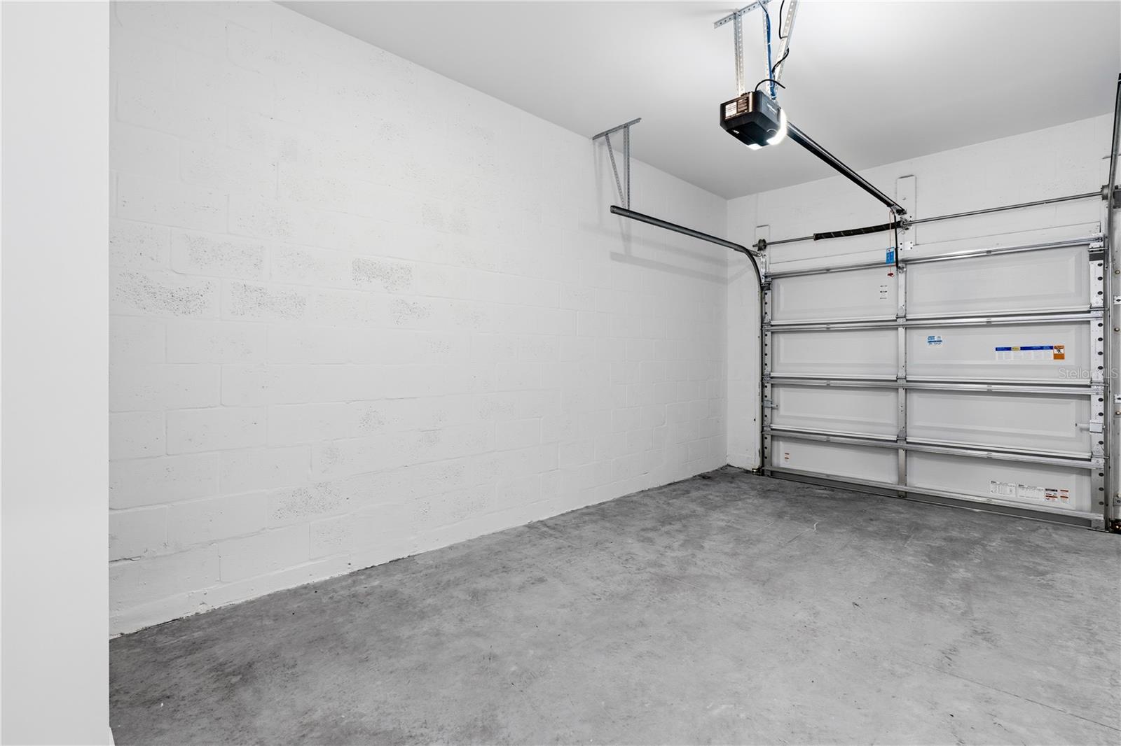 BRENTWOOD TOWNHOMES - Residential Lease