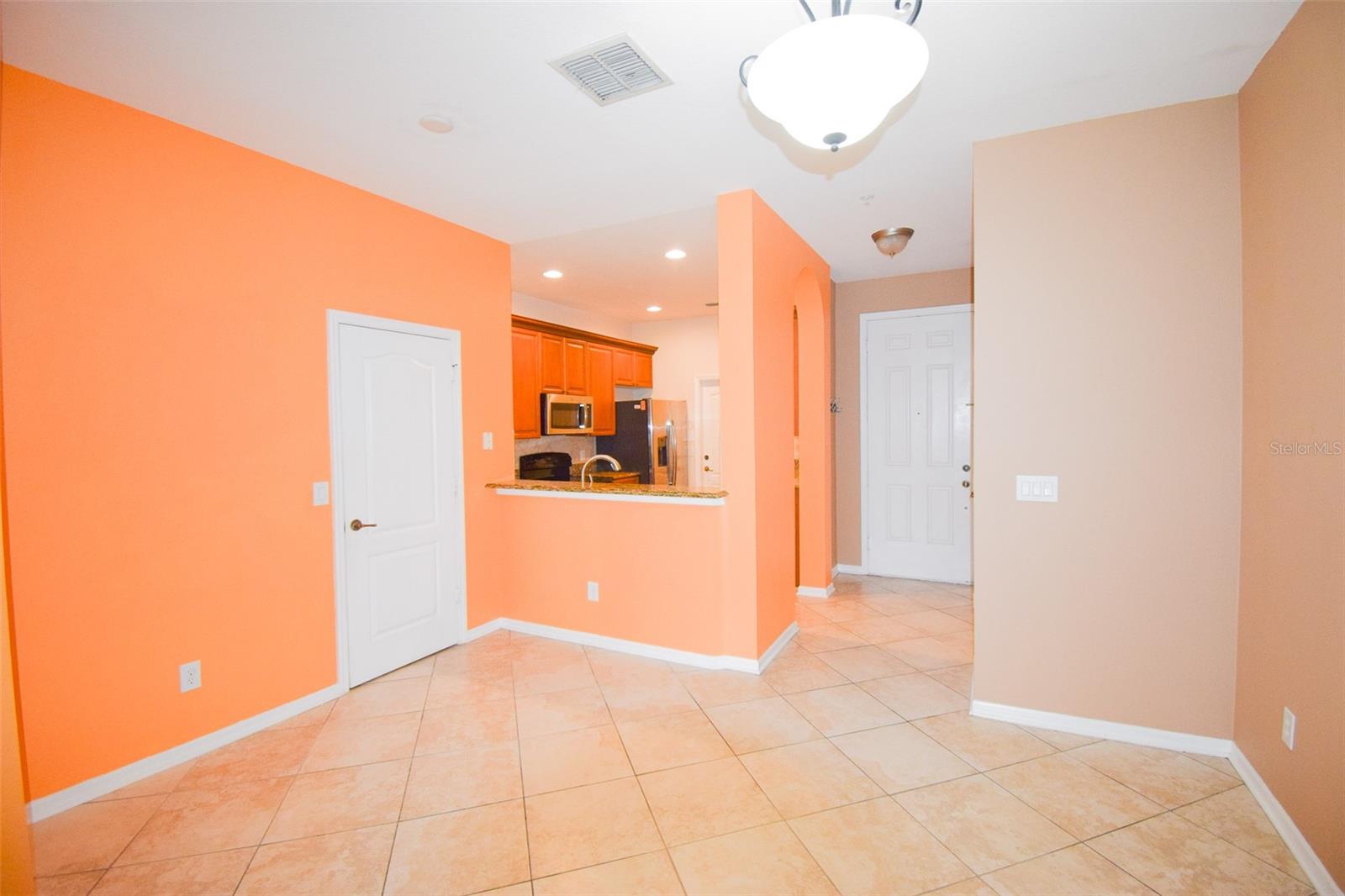 VILLA CAPRI/METROWEST - Residential