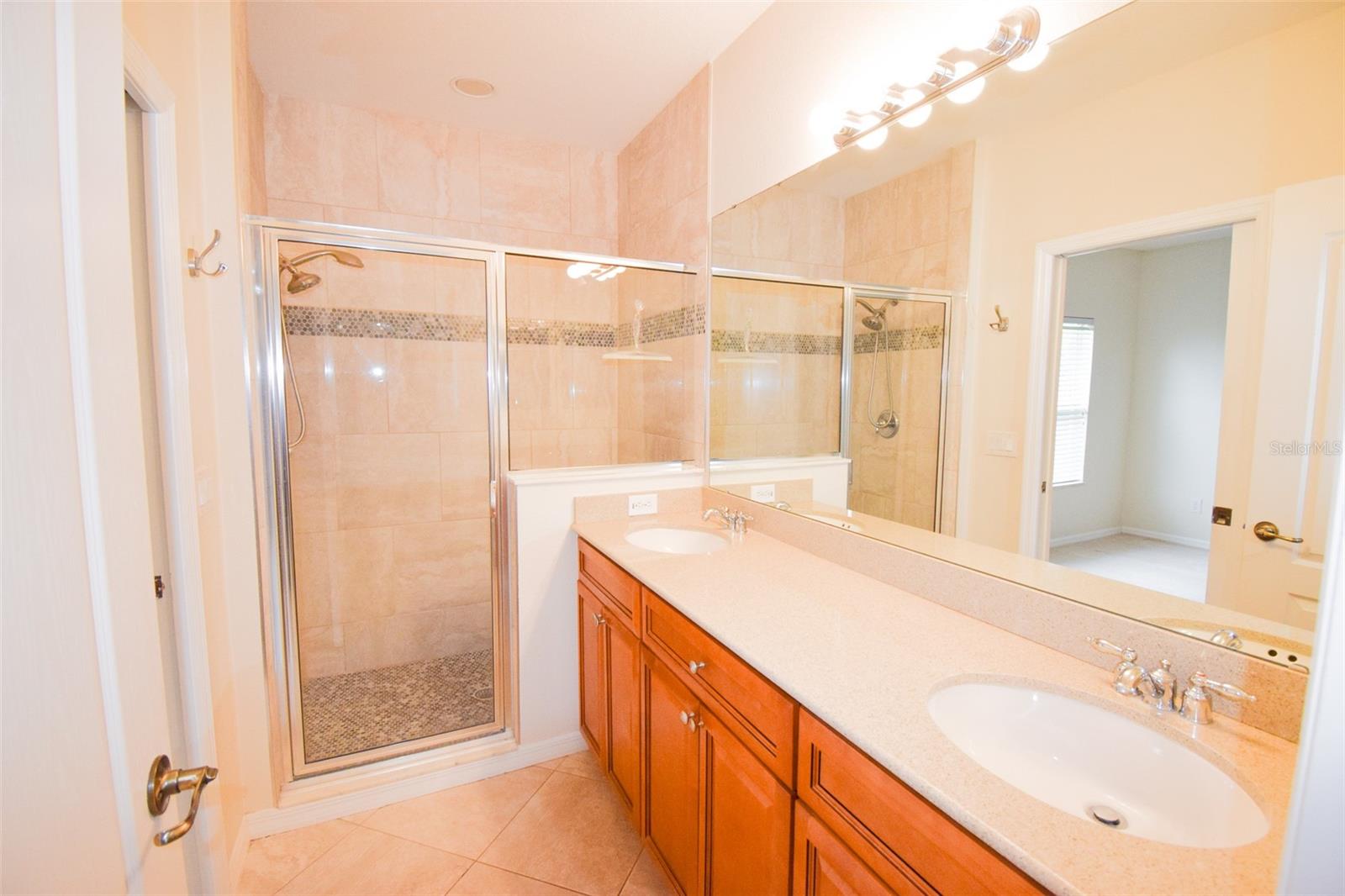VILLA CAPRI/METROWEST - Residential