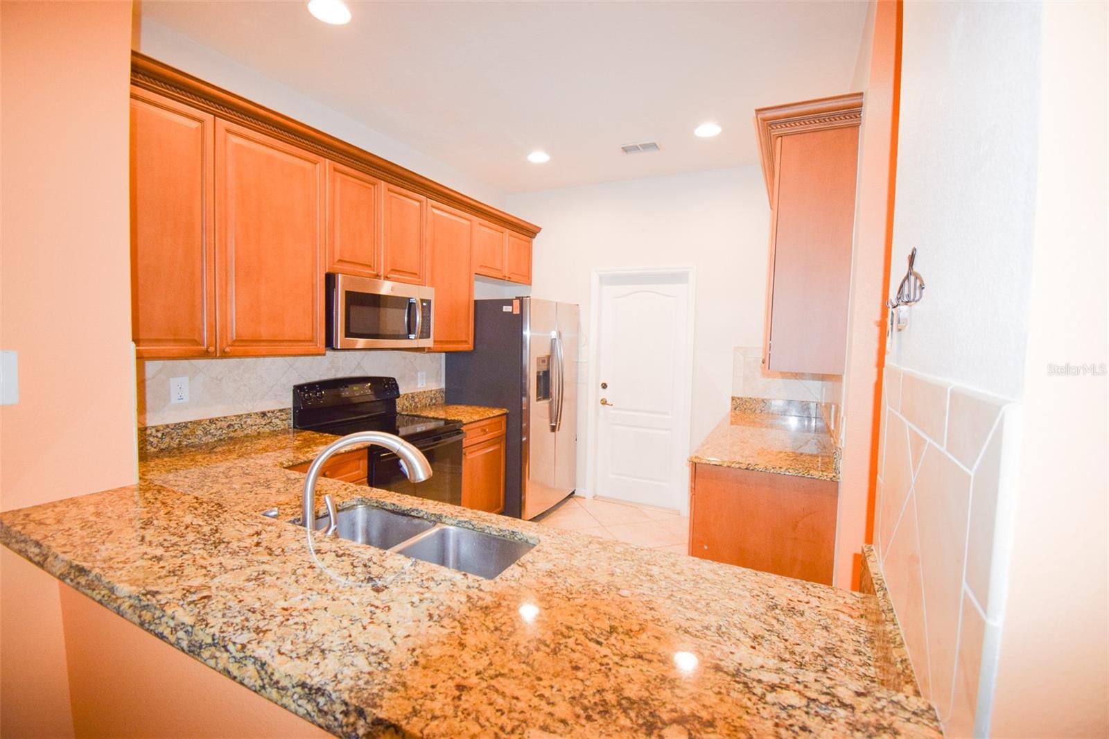 VILLA CAPRI/METROWEST - Residential
