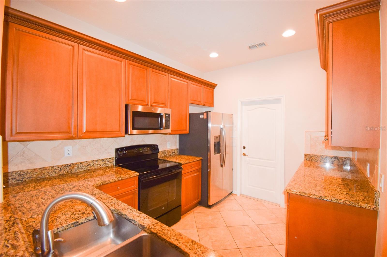 VILLA CAPRI/METROWEST - Residential