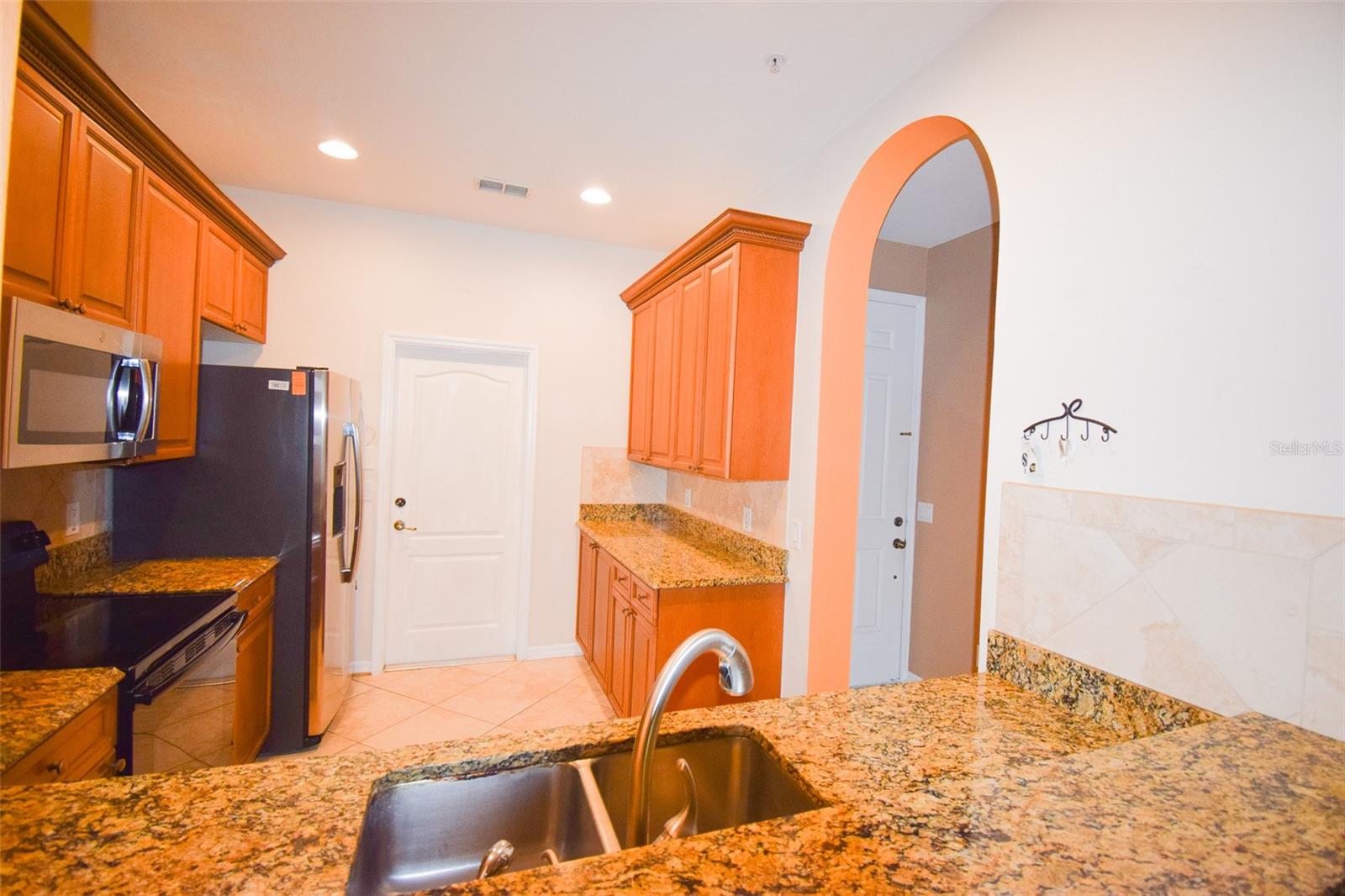 VILLA CAPRI/METROWEST - Residential