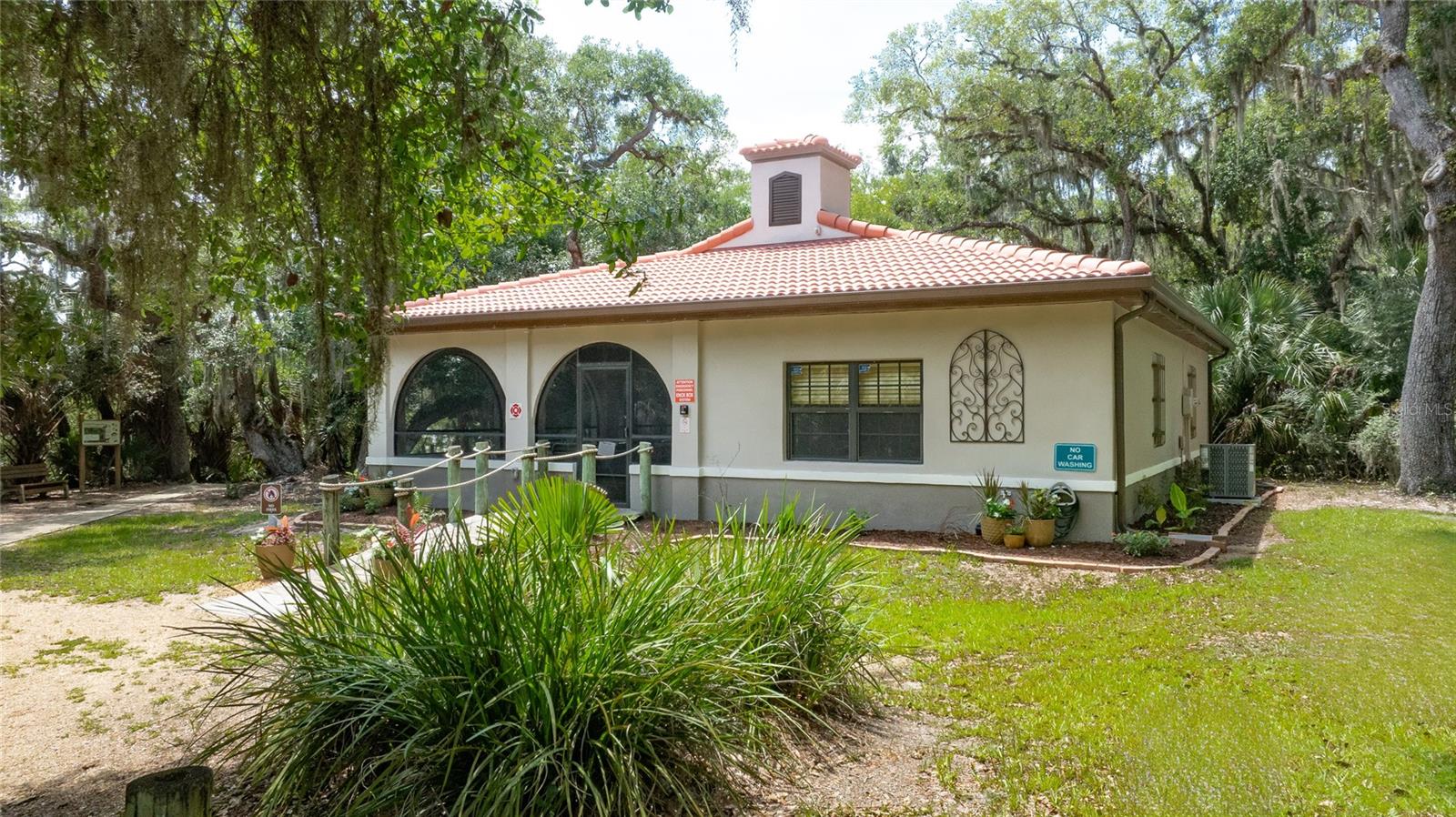 LOS LAGOS - Residential