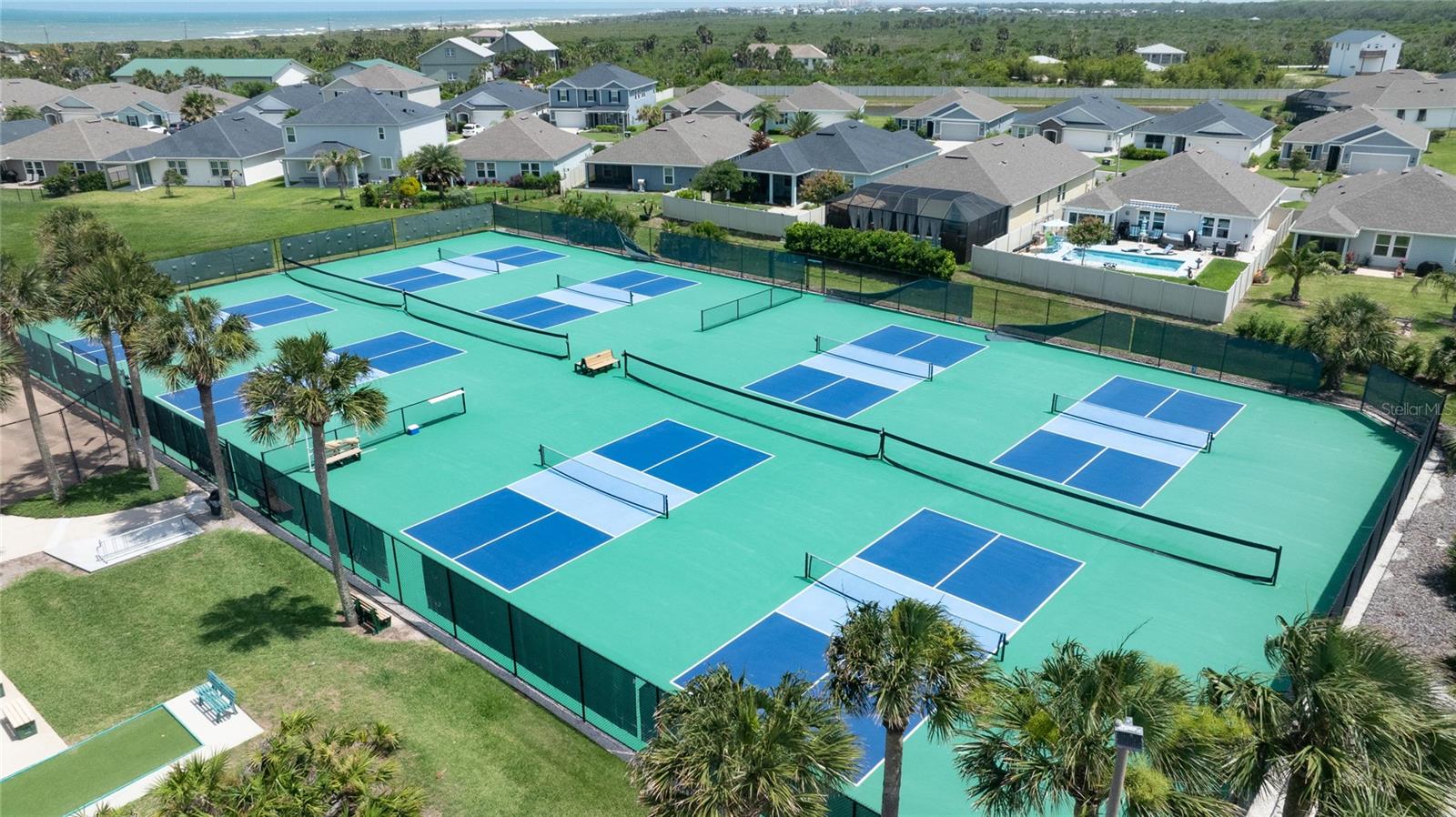 LOS LAGOS - Residential