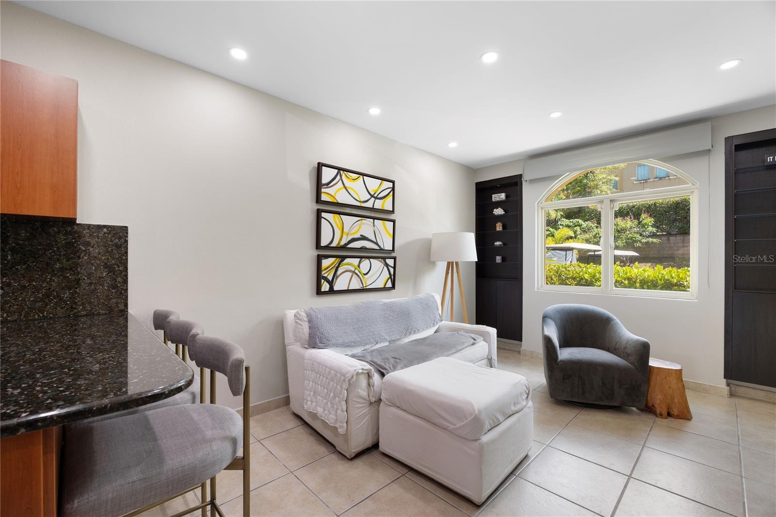 AQUABELLA - Residential