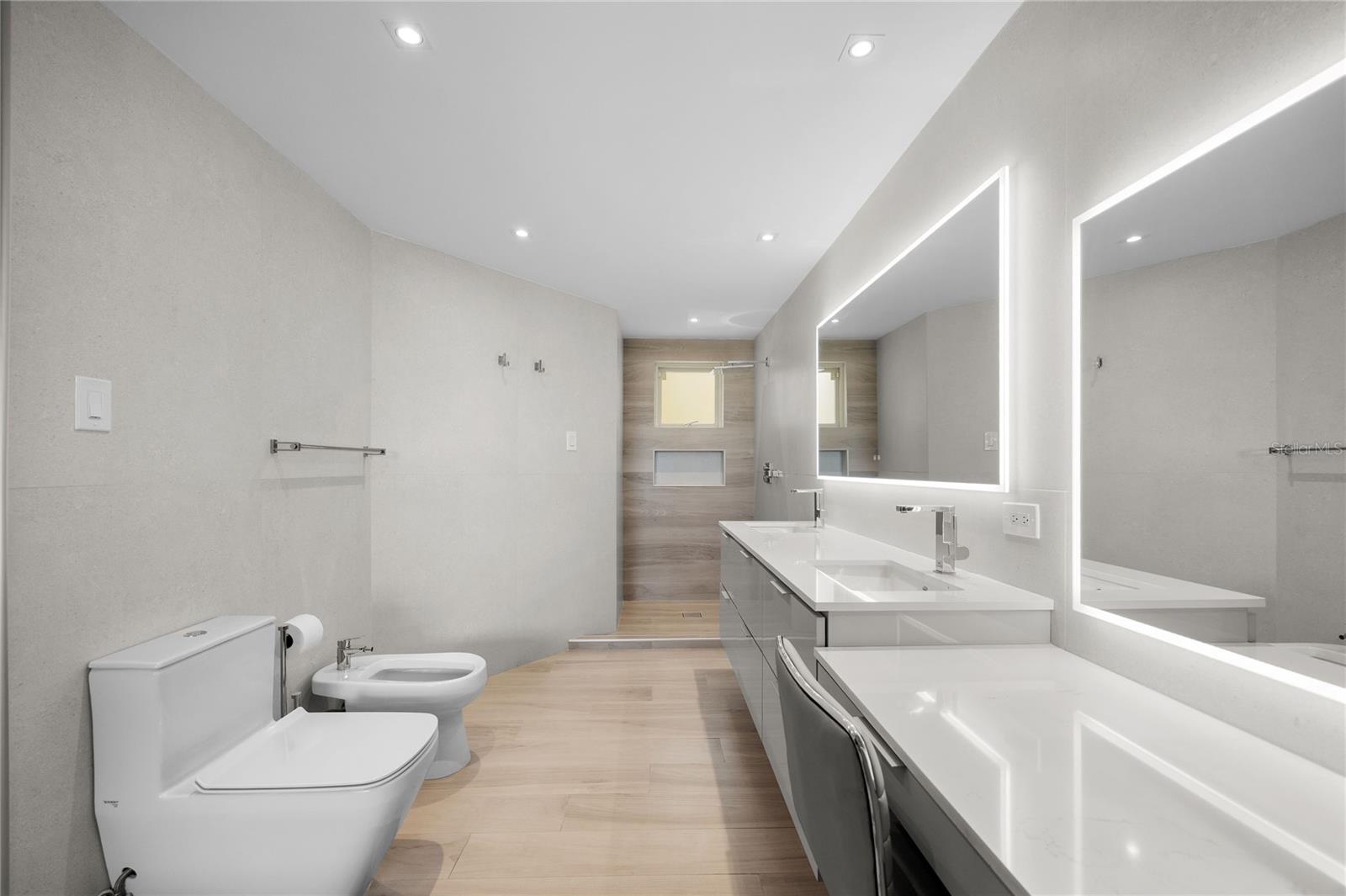 AQUABELLA - Residential