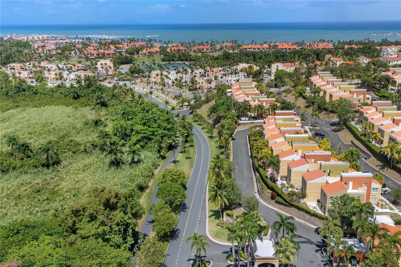 AQUABELLA - Residential