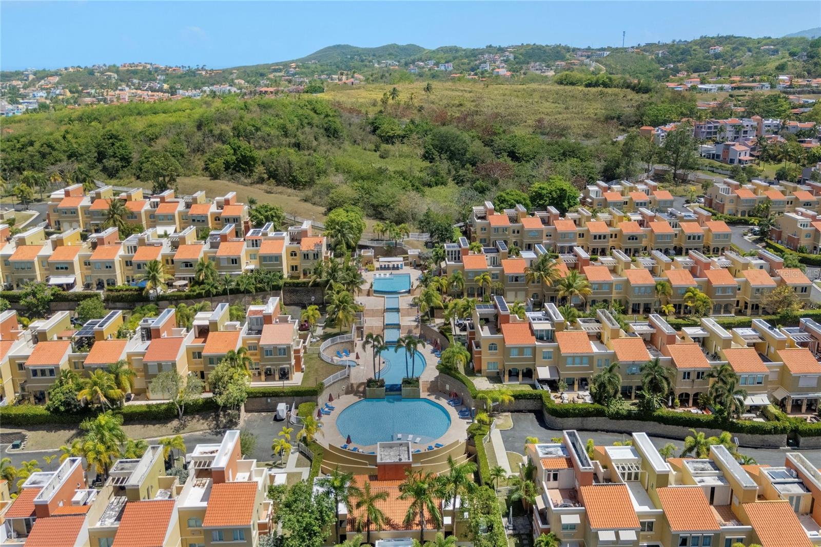 AQUABELLA - Residential