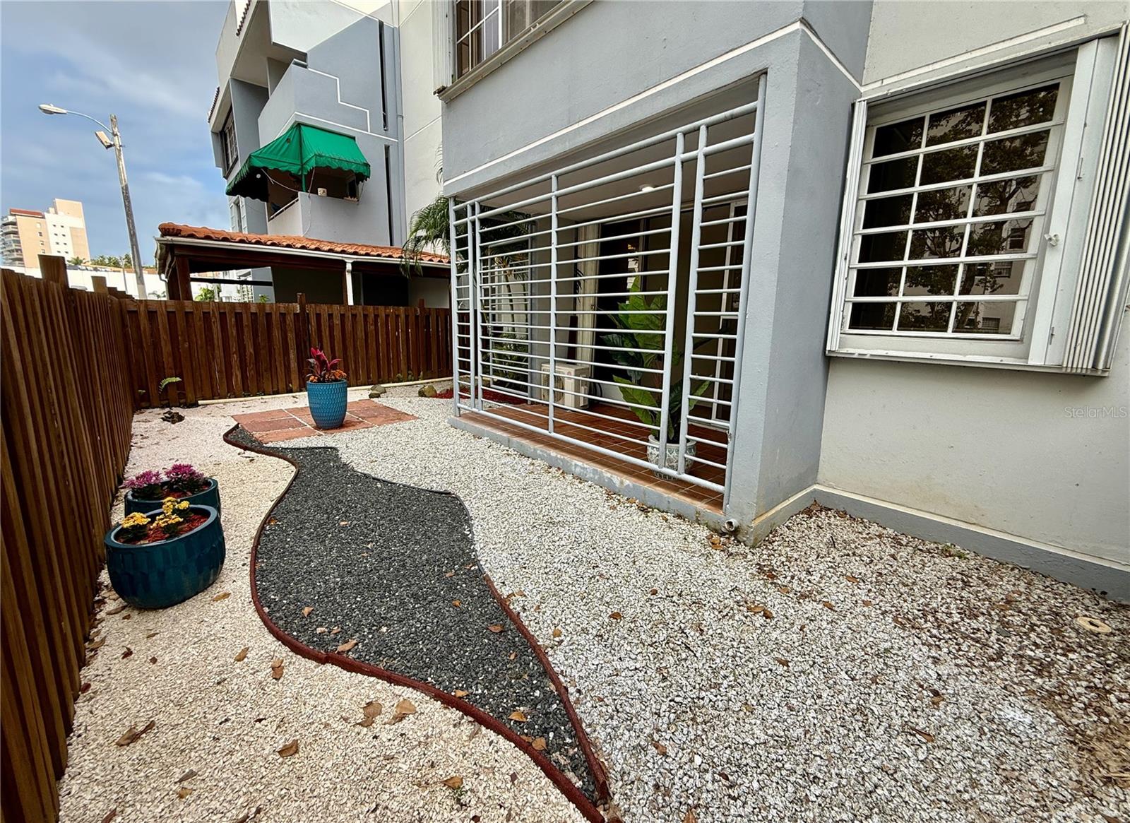 COND. COSTA DEL SOL, ISLA VERDE - Residential