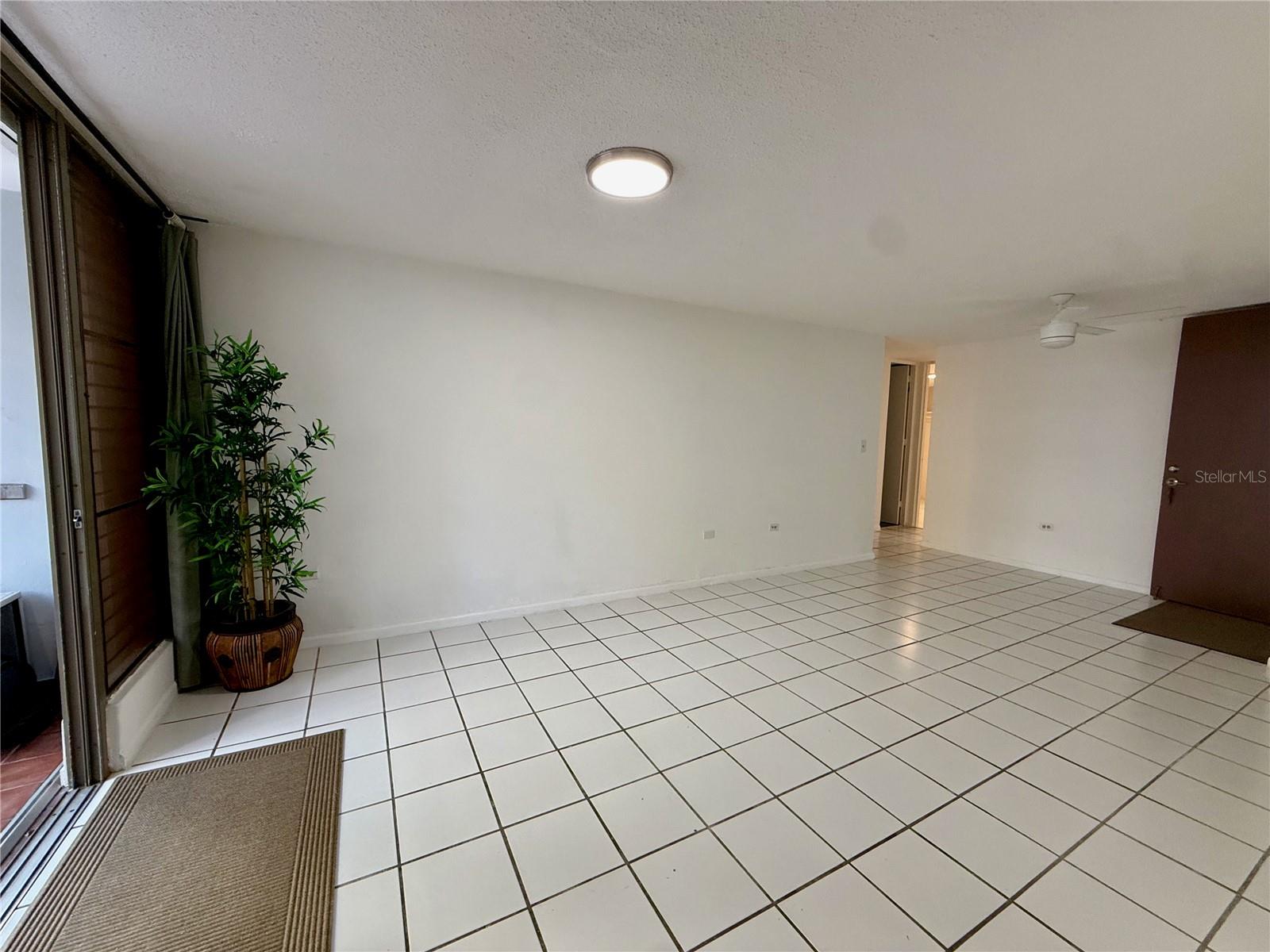 COND. COSTA DEL SOL, ISLA VERDE - Residential