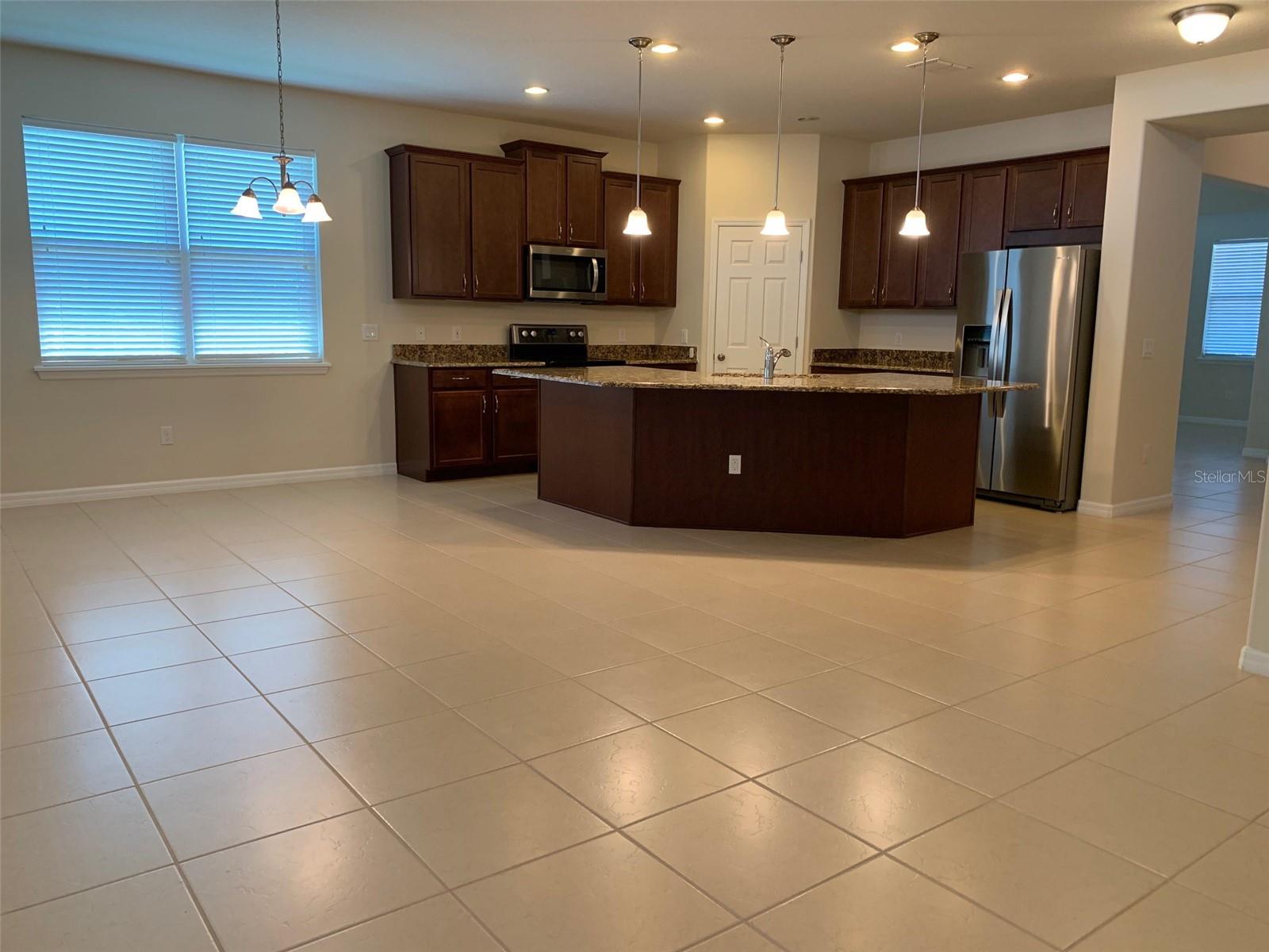 TAPESTRY PH 4 - Residential
