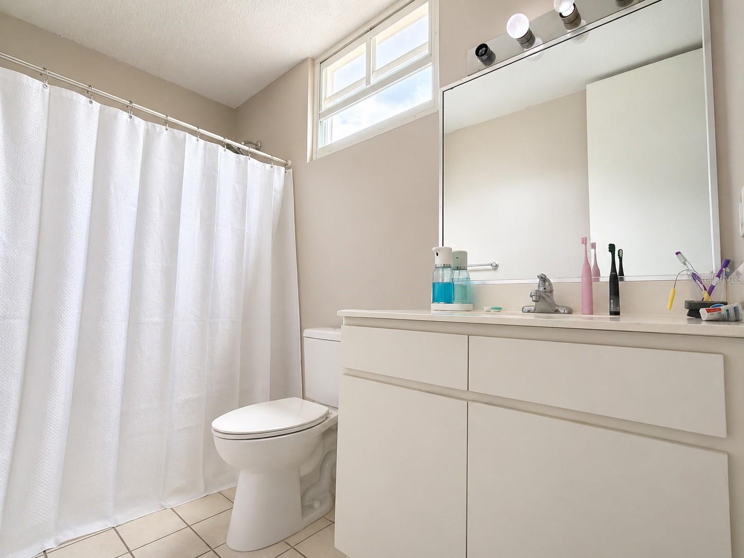 URB. ENTRERIOS ENCANTADA - Residential