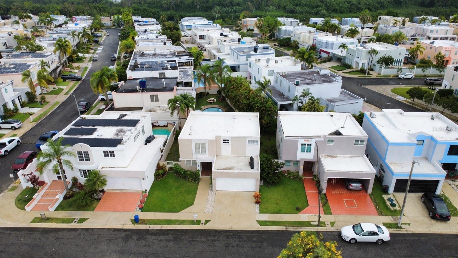 URB. ENTRERIOS ENCANTADA - Residential