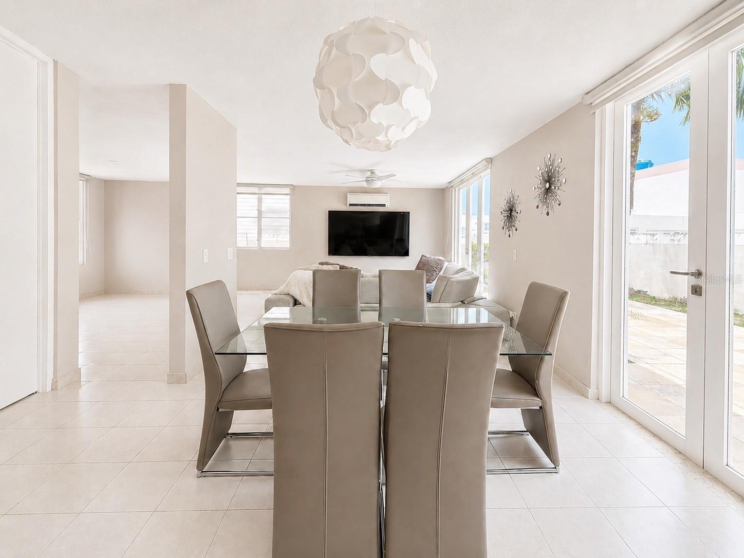 URB. ENTRERIOS ENCANTADA - Residential