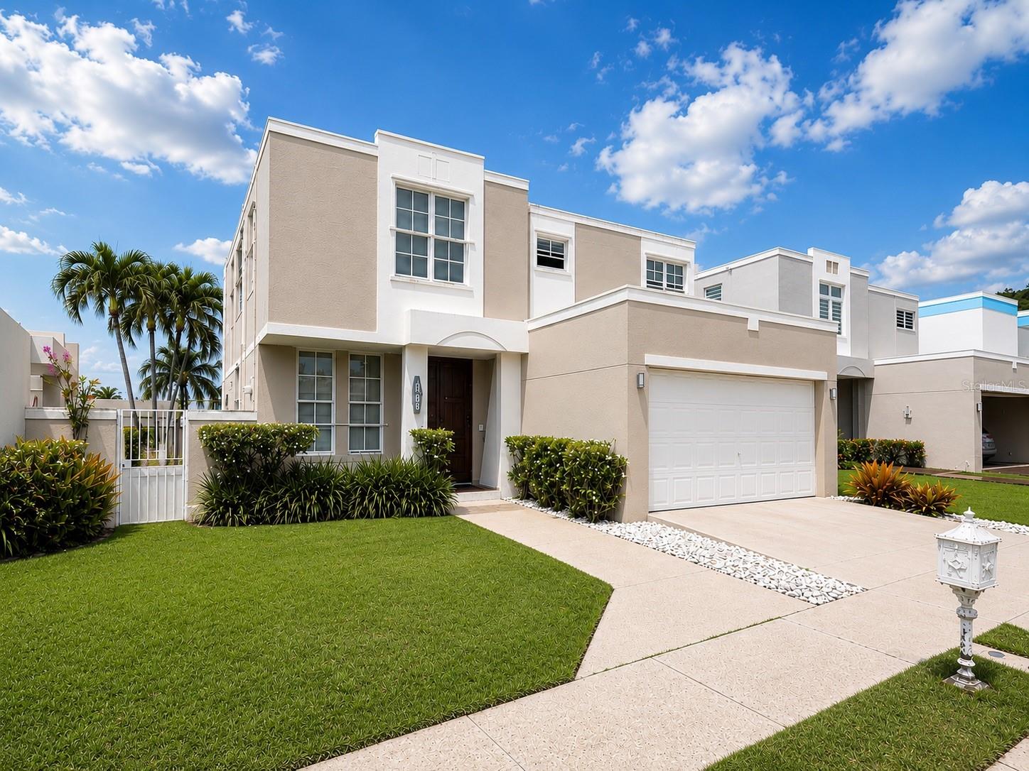 URB. ENTRERIOS ENCANTADA - Residential