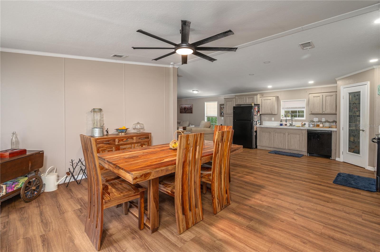 EVANS ACRES - Residential