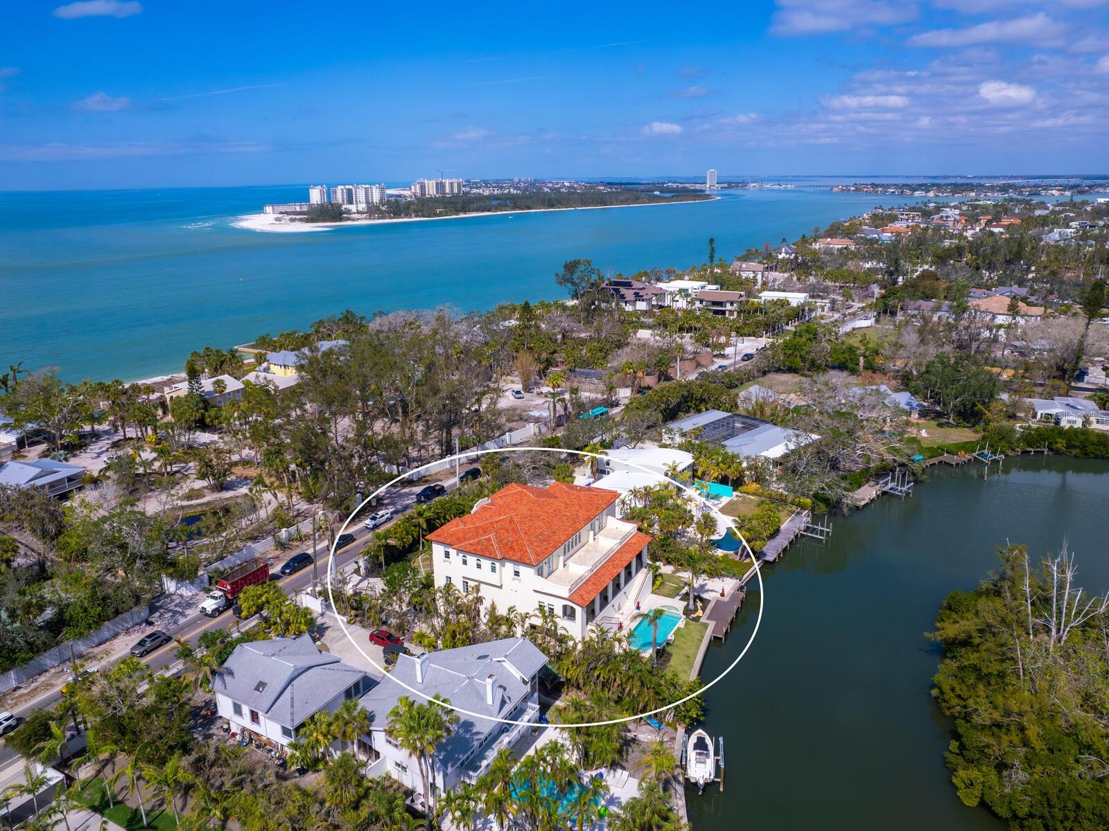 COCOANUT BAYOU - Residential