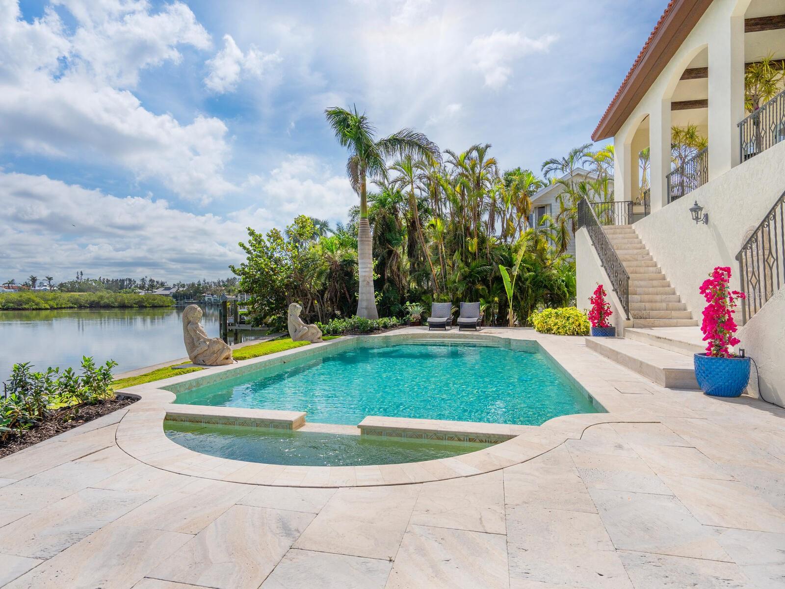 COCOANUT BAYOU - Residential